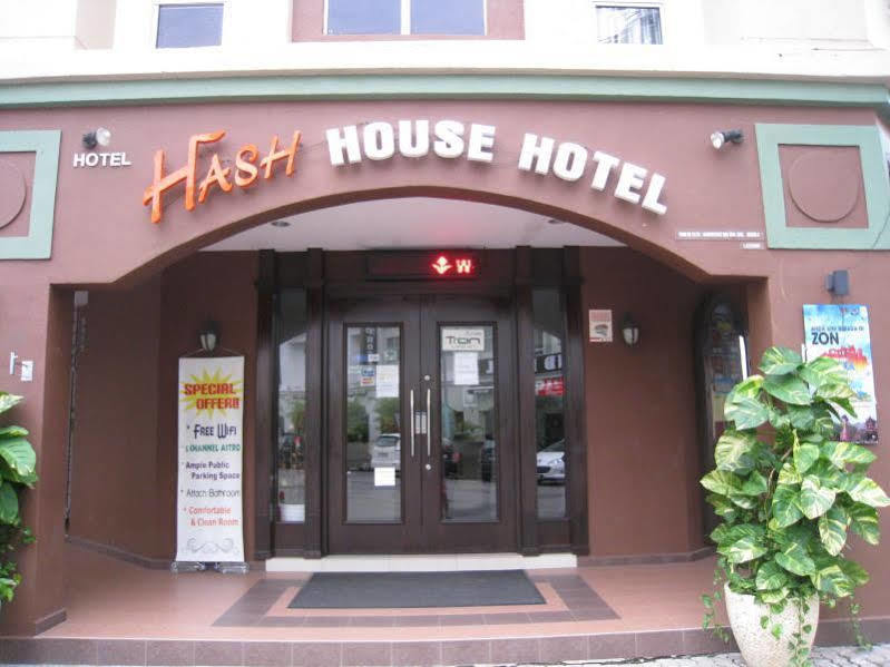 Oyo 1192 Hash House Hotel Malacca Exterior foto
